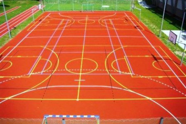 Kolejne szkoły w Częstochowie mają nowoczesne boiska