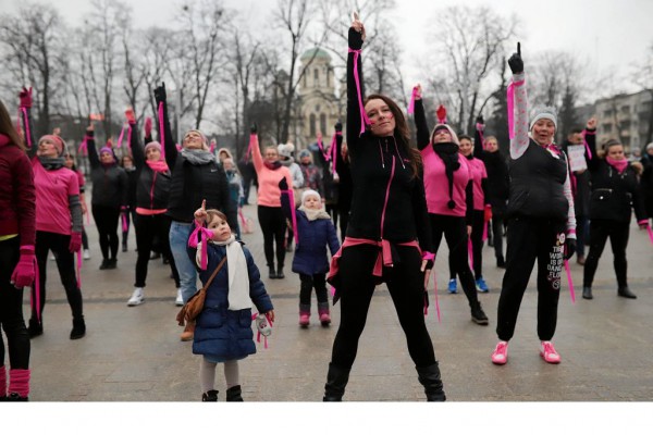 Tańcem sprzeciwią się przemocy wobec kobiet.  Ogólnoświatowa akcja "One Billion Rising" znów w Częstochowie. 