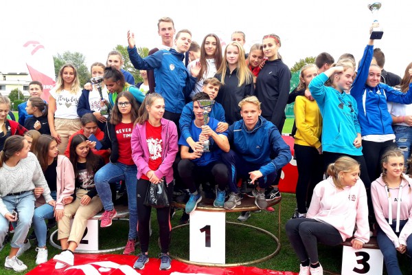 Lekkoatleci Budowlanych ze złotym medalem Śląskiej Ligi Młodzików