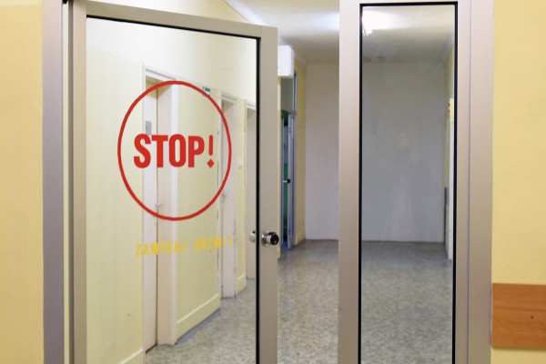 Szpitale w Częstochowie wprowadziły zakaz lub ograniczyły odwiedziny pacjentów