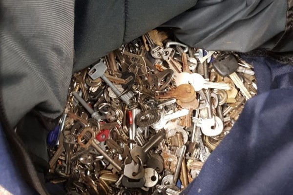 Strażnicy miejscy udaremnili próbę kradzieży kluczy, które częstochowianie zbierają dla chorych dzieci
