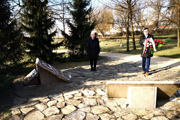 W Częstochowie uczczono pamięć ofiar katastrofy smoleńskiej (zdjęcia)