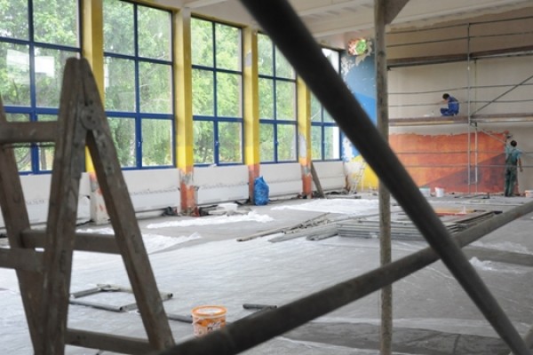 W "Norwidzie" i SP nr 54 wyremontują sale gimnastyczne. Zespół Szkół Kochanowskiego będzie miał nowy dach i elewację