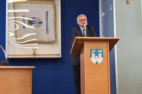 Częstochowski poseł apeluje do premiera o wyższy zasiłek pogrzebowy