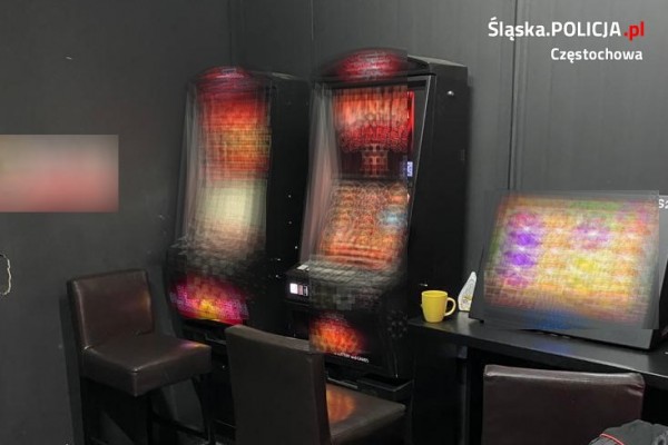 Nielegalny hazard w dzielnicy Wrzosowiak. Policja zarekwirowała automaty do gier
