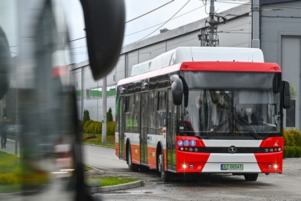 Częstochowskimi autobusami i tramwajami może już jeździć więcej pasażerów