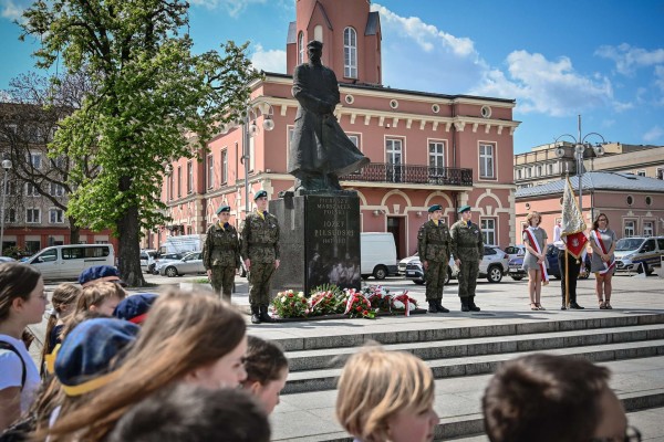 Częstochowa obchodziła 87. rocznicę śmierci marszałka Piłsudskieo (zdjęcia)