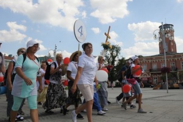 W lipcu do Częstochowy i na Jasną Górę przybędzie kilkadziesiąt zorganizowanych pielgrzymek
