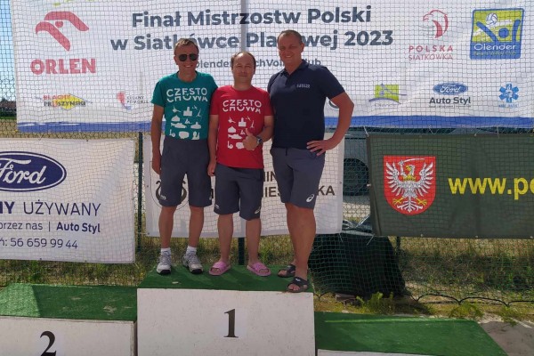 Częstochowscy arbitrzy poprowadzili finał mistrzostw Polski juniorek w siatkówce plażowej