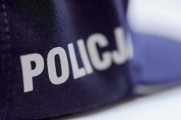 Częstochowski policjant pomógł 4-letniemu dziecku, które zgubiło się na plaży we Władysławowie