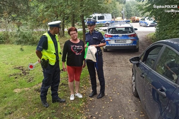 W Częstochowie policjanci rozdawali drobne upominki w zamian za bezpieczną jazdę
