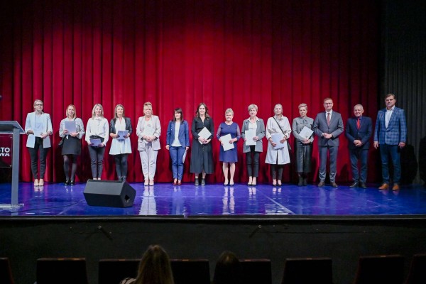 Prezydent nagrodził najlepszych częstochowskich nauczycieli (zdjęcia)