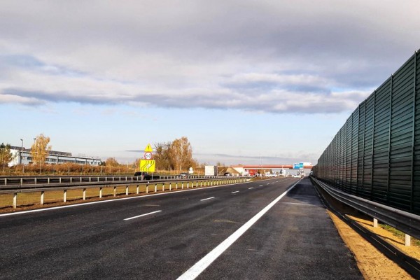 Odcinek autostrady A1 w Konopiskach już bez garbów