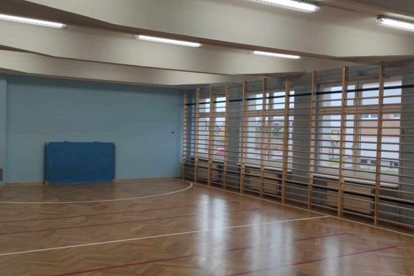 Sala gimnastyczna w podstawówce przy Jesiennej po liftingu