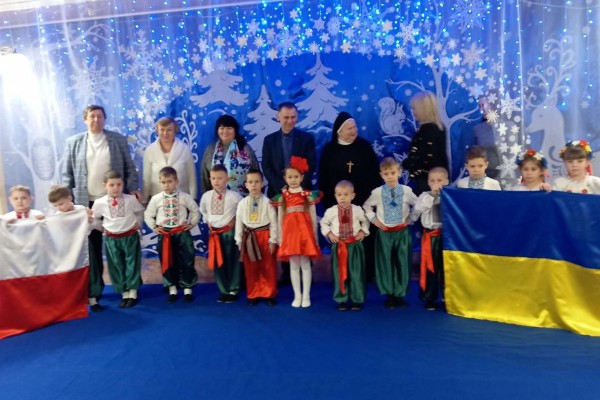 Kilkaset paczek mikołajkowych dla polskich dzieci na Ukrainie