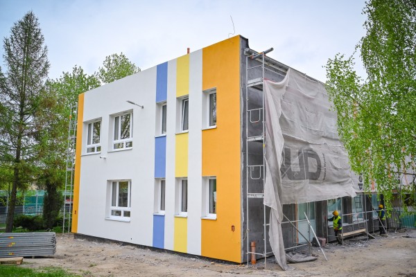 Miejskie przedszkole na Wrzosowiaku przechodzi termomodernizację (zdjęcia)