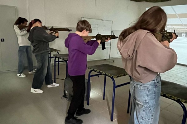Uczniowie częstochowskich podstawówek rywalizowali w strzelaniu (zdjęcia)